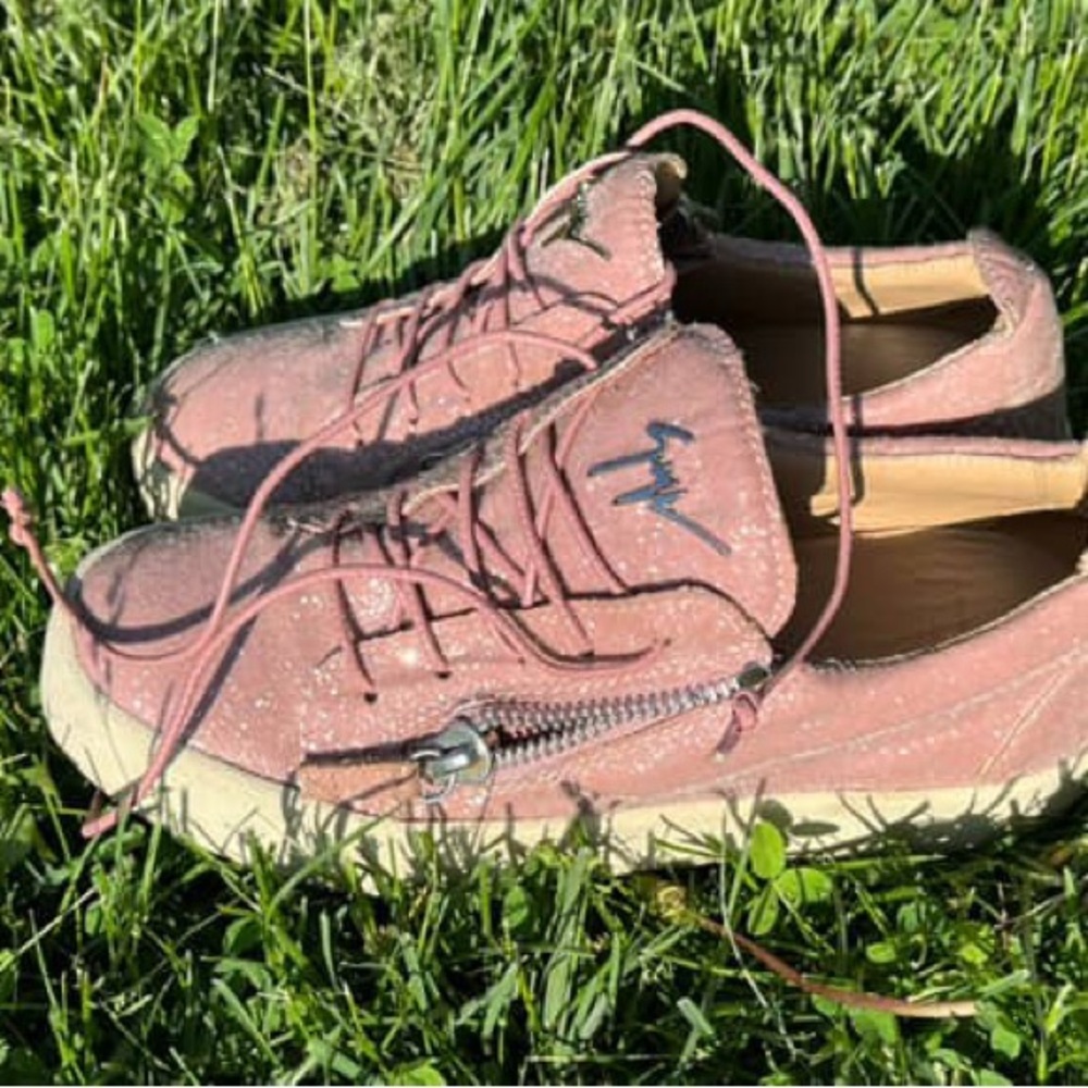 Giuseppe Zanotti Pink Low-Top Sneakers with Zipper Detail
